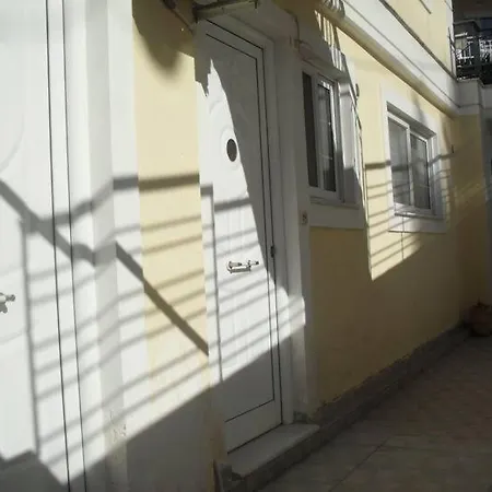 ανεξάρτητη γκαρσονιέρα κοντά στο κέντρο της πάτρας アパート