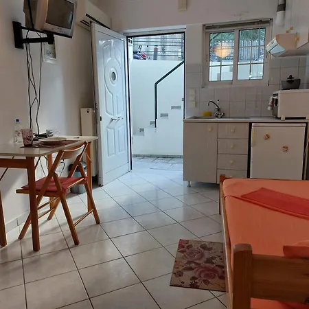 ανεξάρτητη γκαρσονιέρα κοντά στο κέντρο της πάτρας *