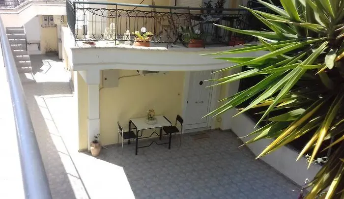 ανεξάρτητη γκαρσονιέρα κοντά στο κέντρο της πάτρας *